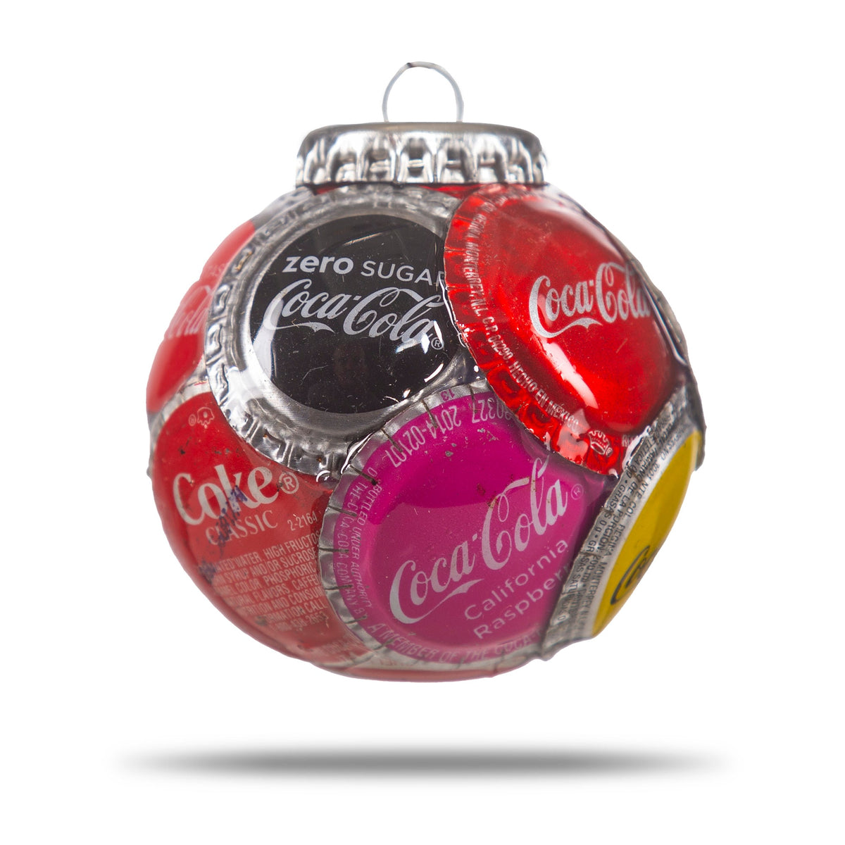 Coca-Cola Around the World Bottle Cap Ornament - photo 2